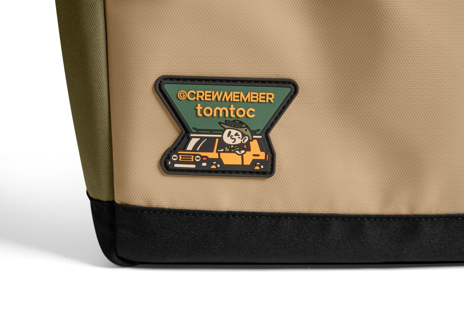 balo-tomtoc-slash-flip-rucksack-18l-for-macbook-ultrabook-16″-t64m1-a64e1-18