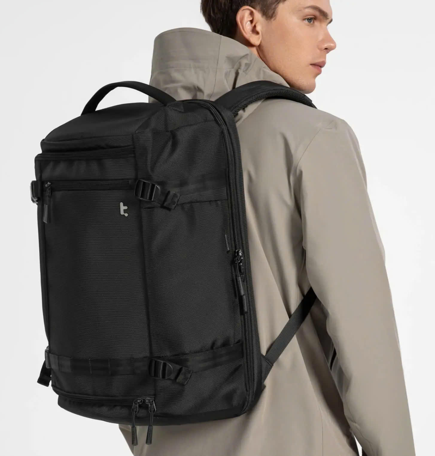 balo-tomtoc-usa-navigator-t67-travel-laptop-backpack-t67-02