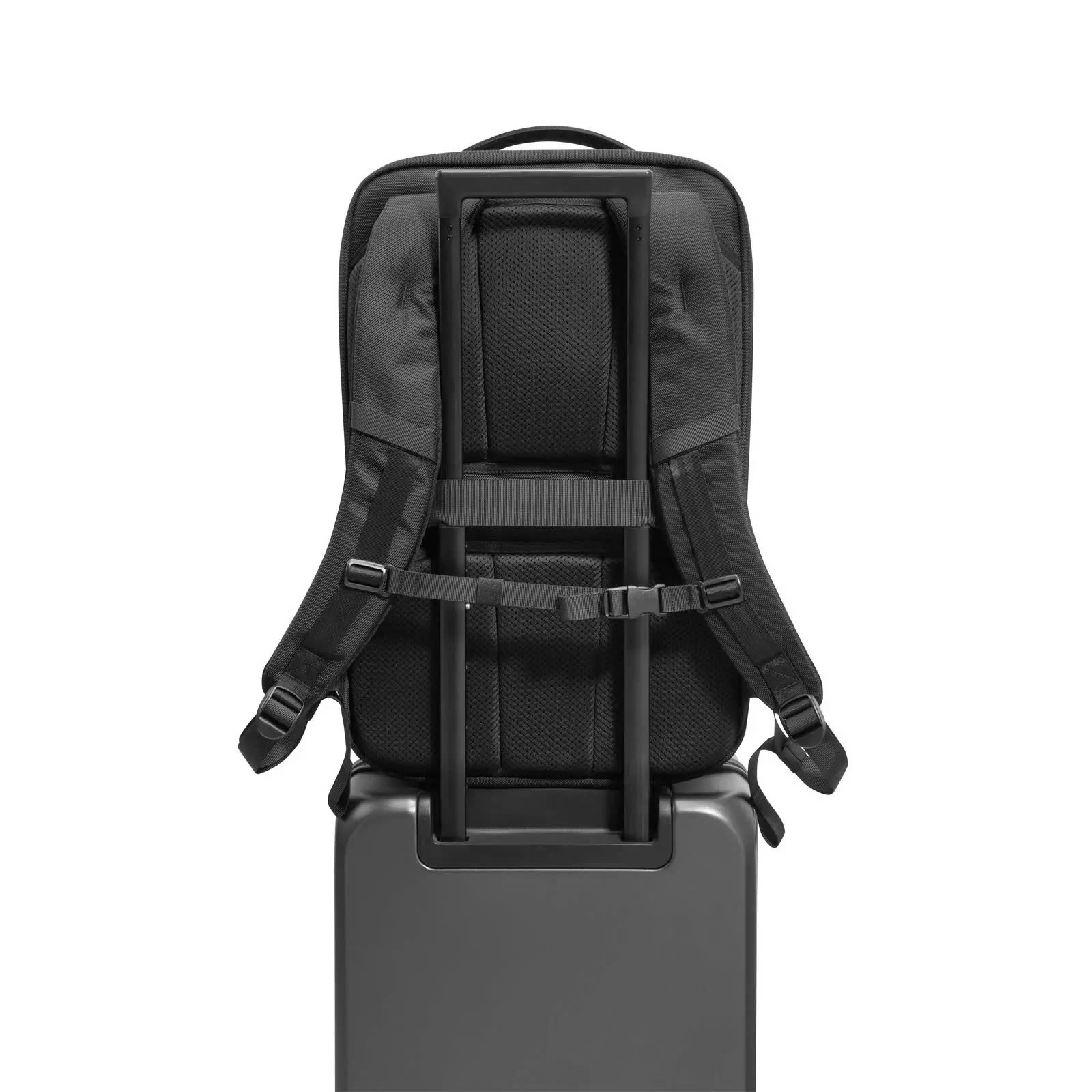balo-tomtoc-usa-navigator-t67-travel-laptop-backpack-t67-09