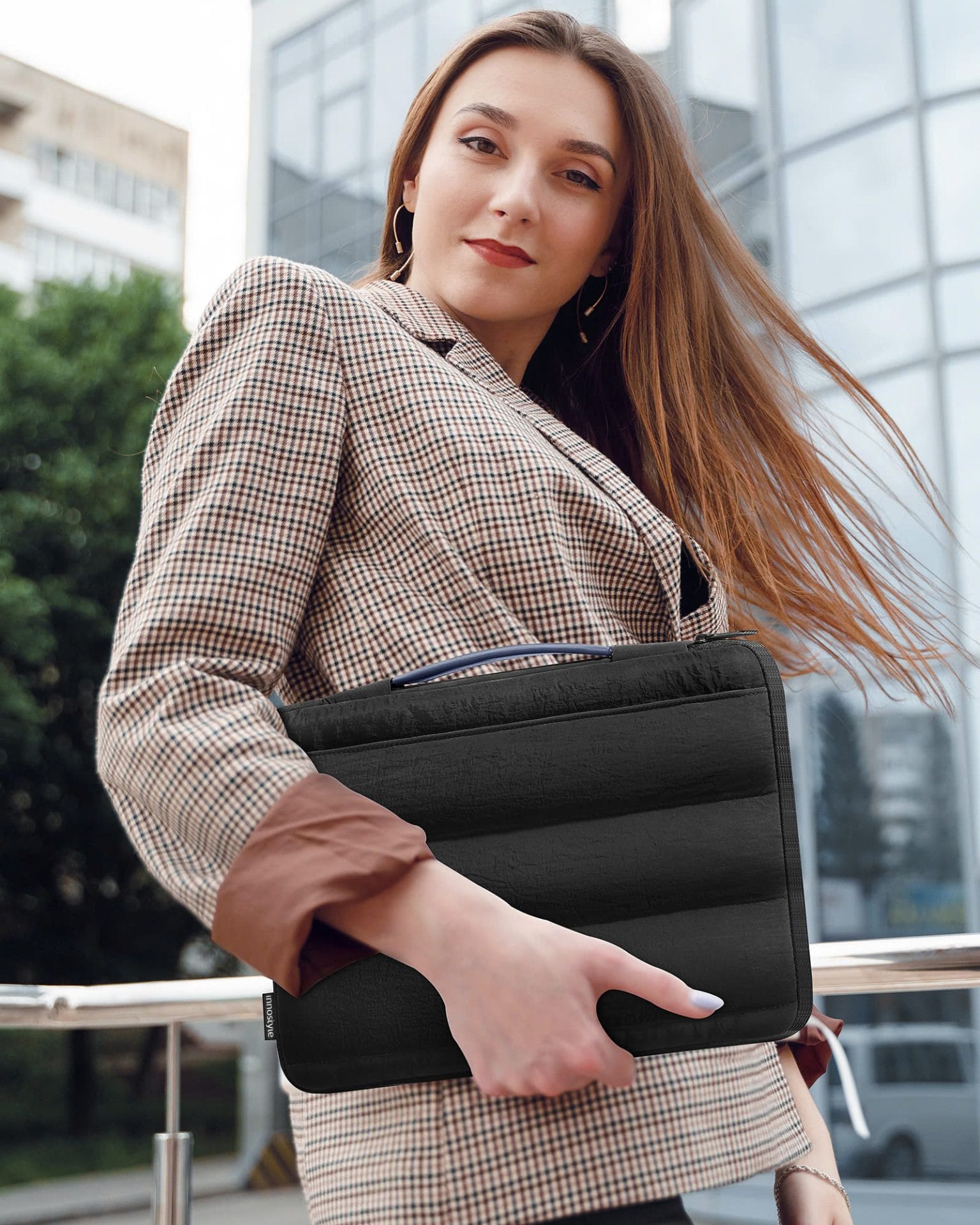 tui-xach-chong-soc-innostyle-stratus-carrying-laptop-01